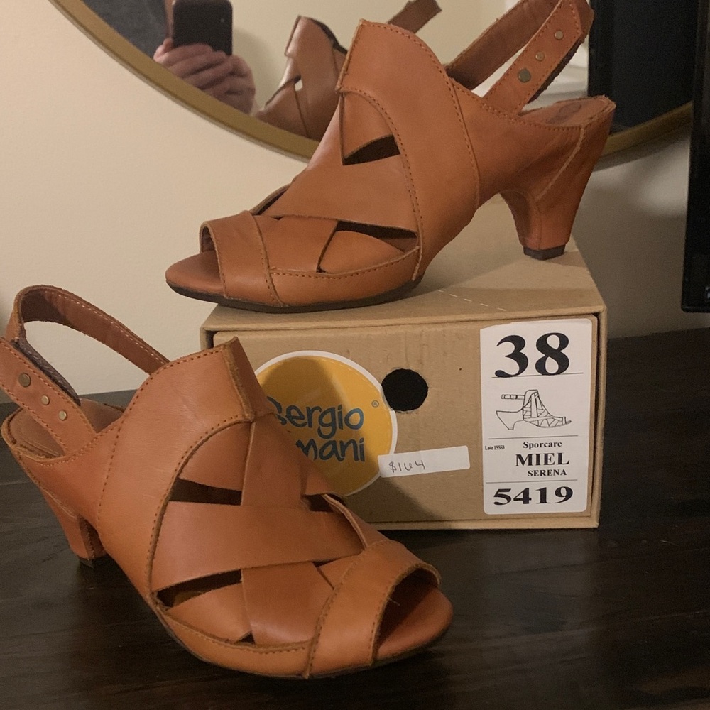 Sergio Tomani - NIB Leather Heels - Miel Serena #5419 NIB